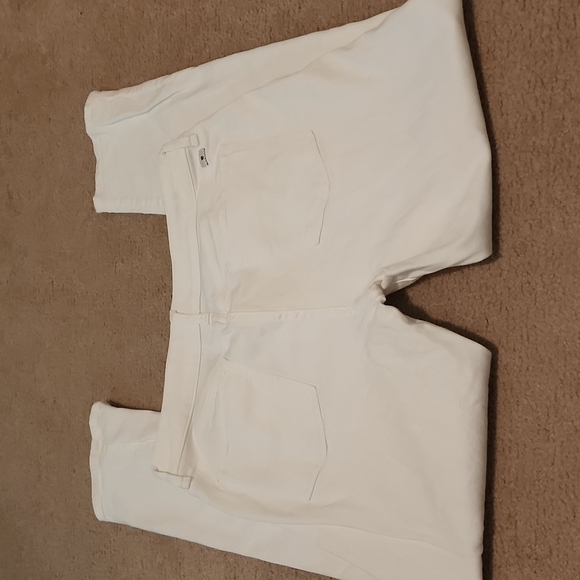 EUC - Lucky Brand white Jeans, size 10/30 - Picture 4 of 4